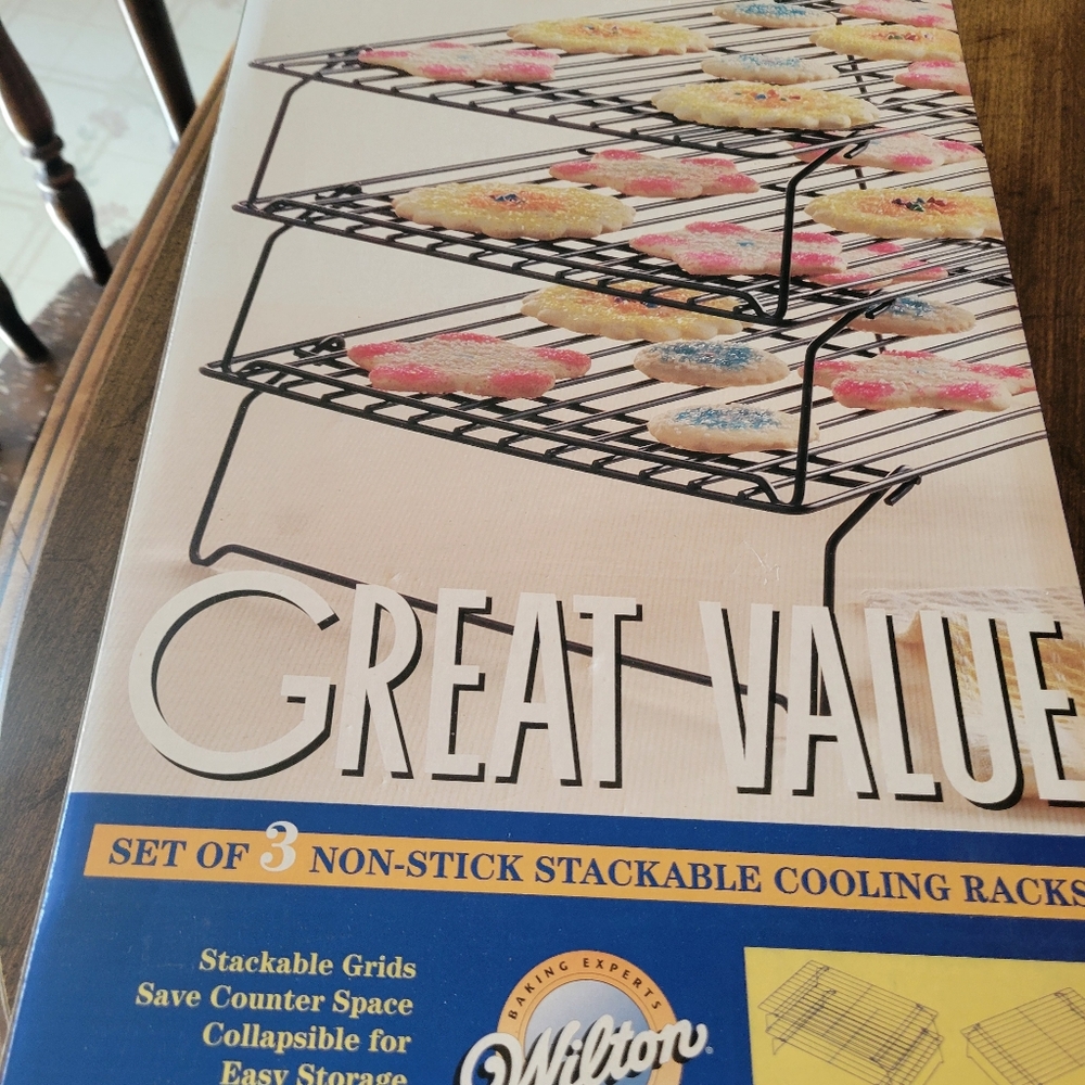 Wilton Black Non-Stick Stackable Cooling Racks - Picture 7 of 7